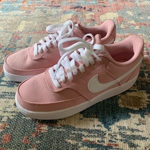 NEW Nike Court Vision - Size 8